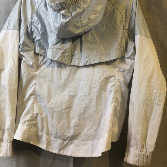 Nike silver and white track jacket - Picture 7 of 8